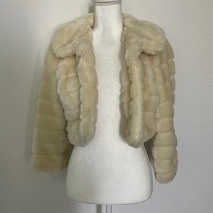 Arden B faux fur cream color crop top style coat size M